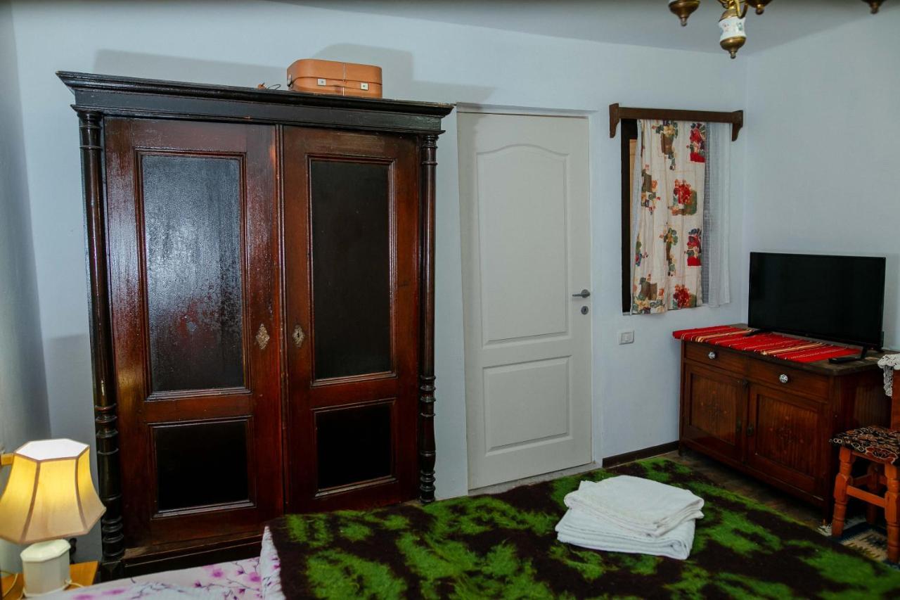 Casa Pe Valea Hartibaciului Guest House Barcut Ngoại thất bức ảnh