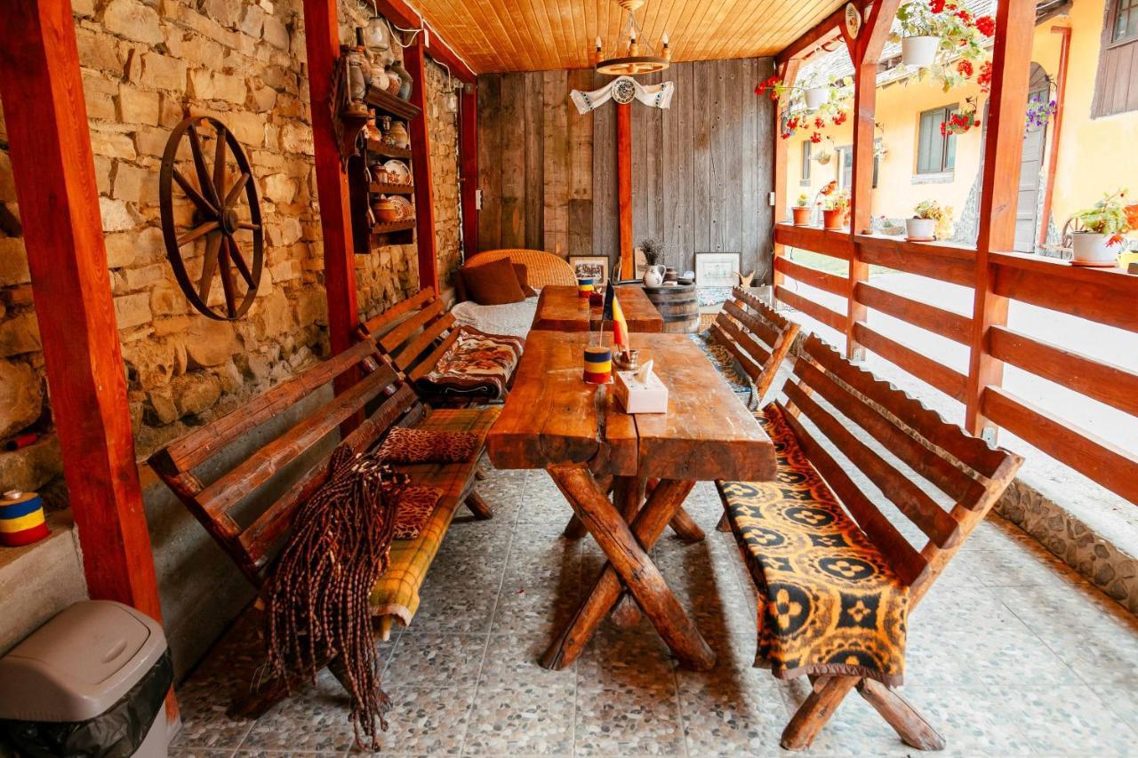 Casa Pe Valea Hartibaciului Guest House Barcut Ngoại thất bức ảnh