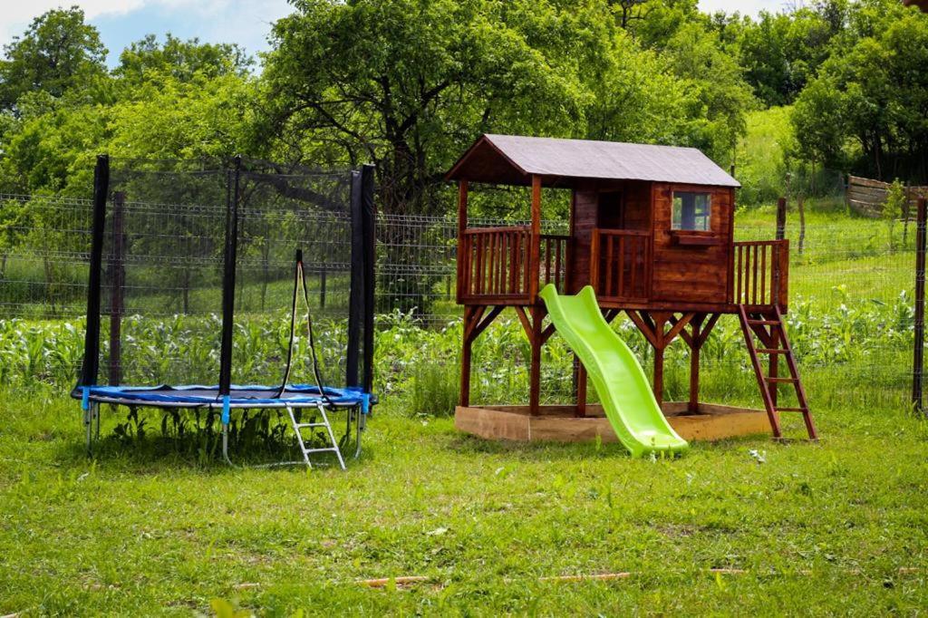 Casa Pe Valea Hartibaciului Guest House Barcut Ngoại thất bức ảnh